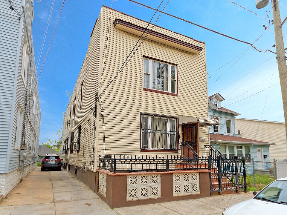 1st image of 1316 Eggert Pl