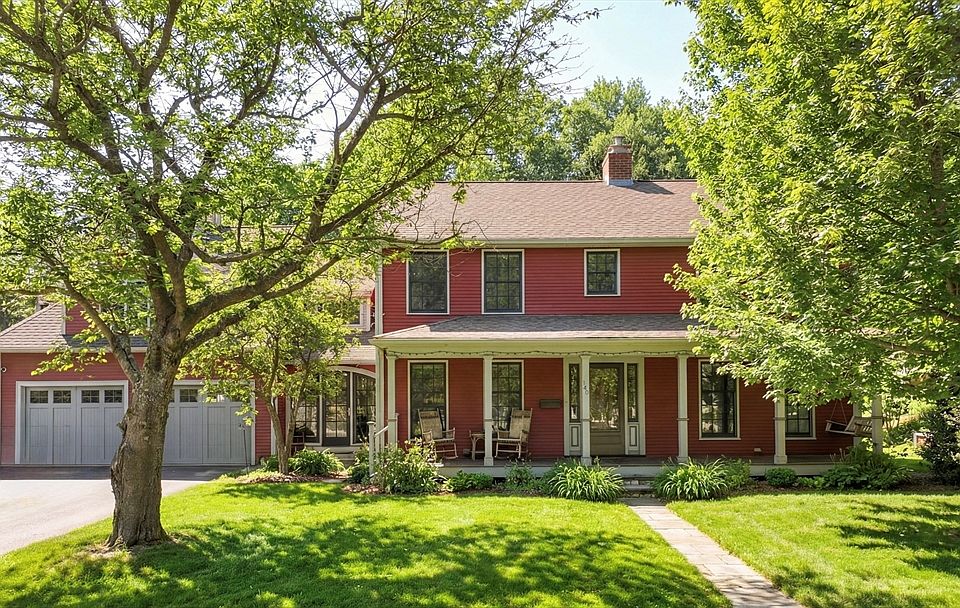 1st image of 140 Prince St