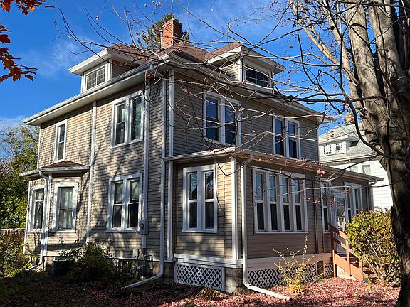 3rd image of 609 Milton Ave