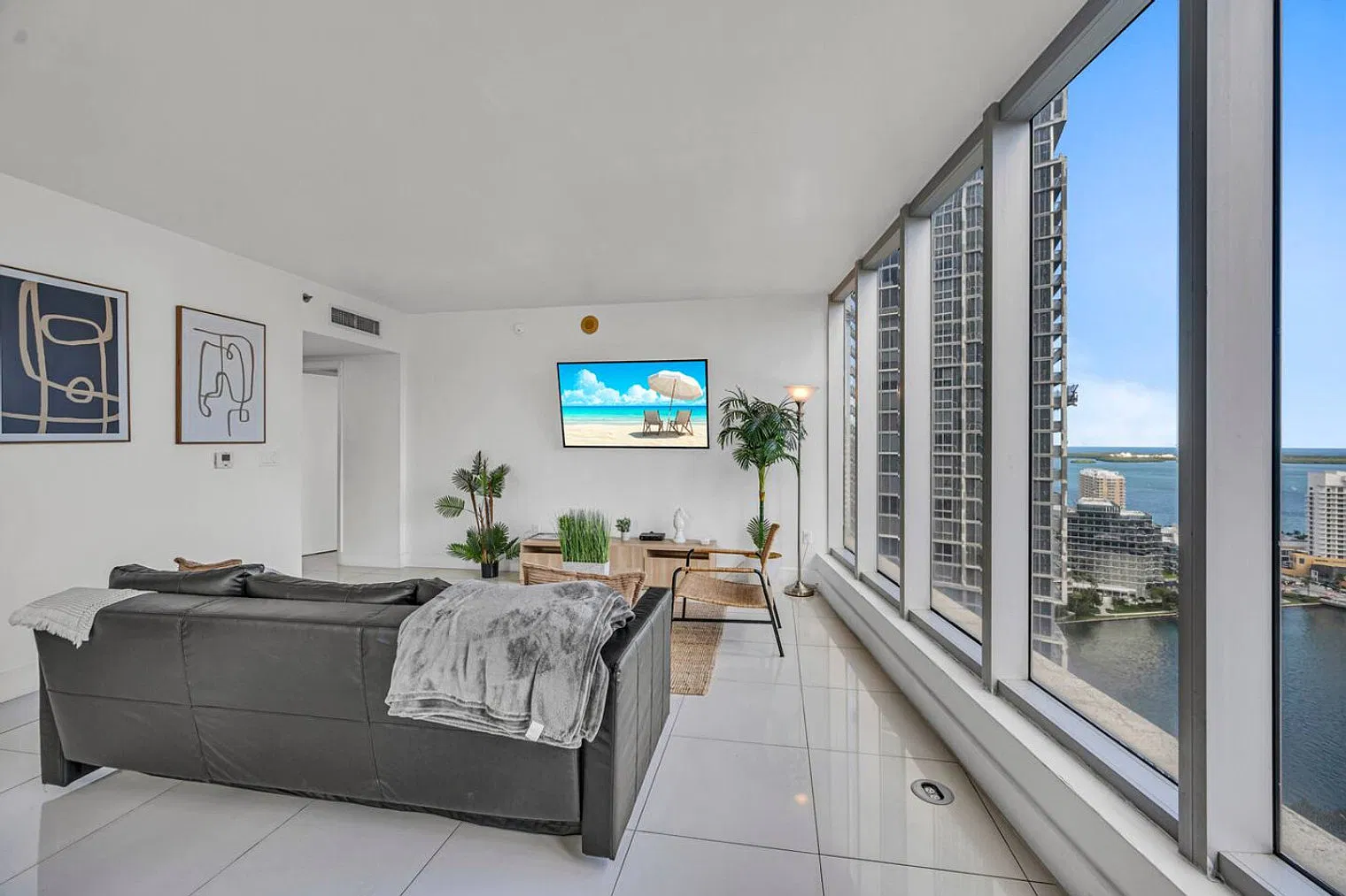 2 bed, 2.0 bath, 1453 sqft, $14,333 — Photo 3