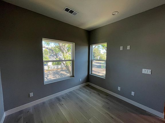 2nd image of 1021 E Wilshire Ave #A
