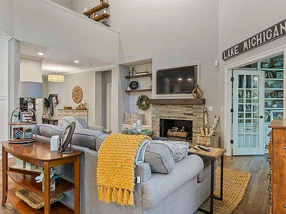 3rd image of 7348 Preserve Dr S