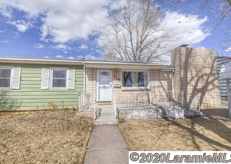 1st image of 715 Lyon St