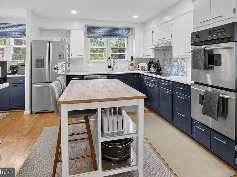 5703 Cromwell Dr — Photo 5