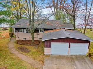 N2564 Shore Dr, Marinette, WI 54143