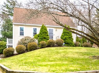 18 Cherrywood Cir, Plymouth, MA 02360