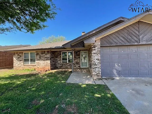 4800 Matterhorn Dr — Photo 2