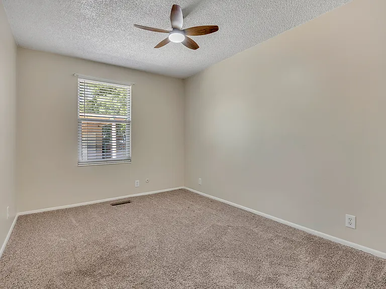 169 N 300 E #169 — Photo 10