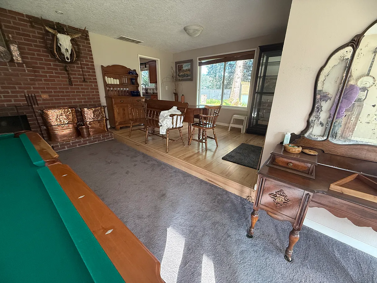 Building Photo - 13448 S Cliffside Dr