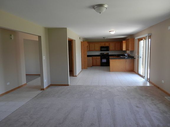 4th image of 19548 Waterford Ln