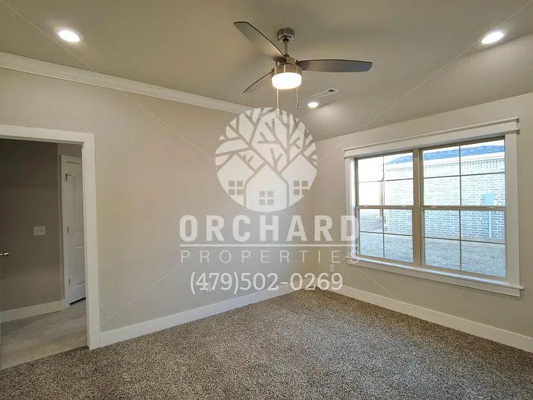 818 Hickory Meadows Ave — Photo 9