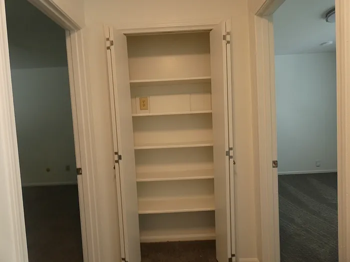 5901 Creek View Dr — Photo 10