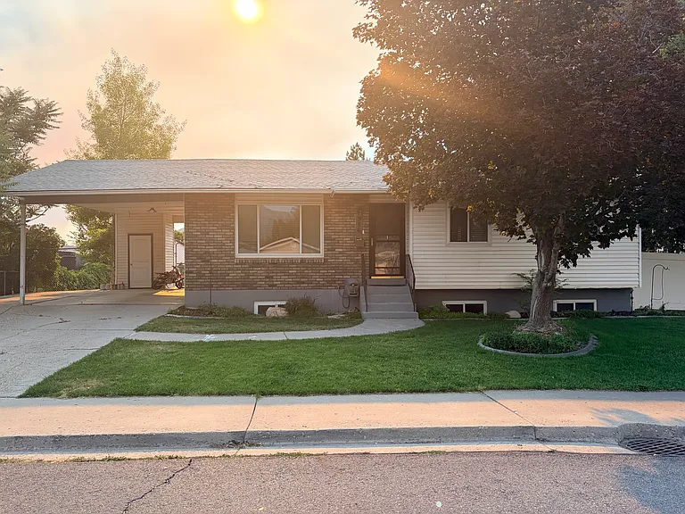 386 S 900W W — Photo 2