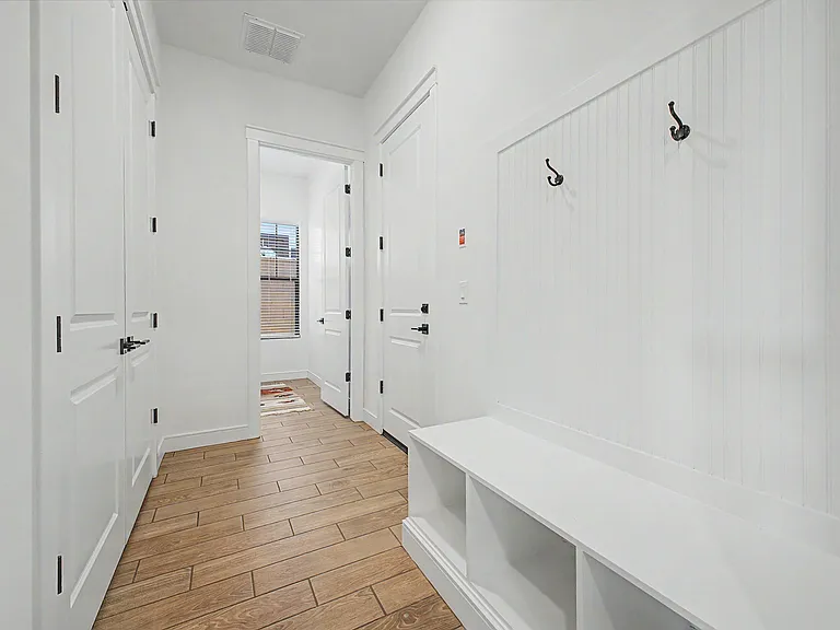 4412 N 203rd Dr — Photo 25