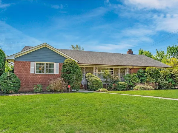 36 Meadow Street, Garden City, NY 11530