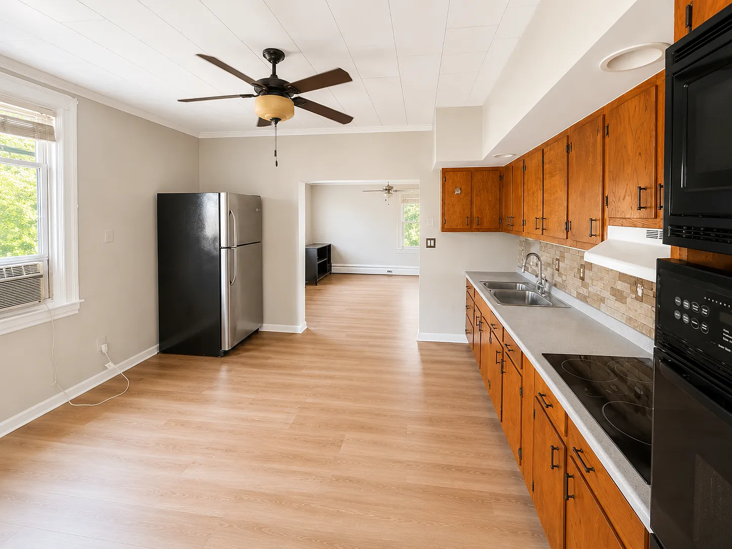3 bed, 1800 sqft, $1,750 — Photo 2