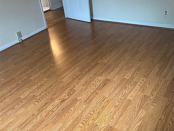 4th image of 7060 260th St