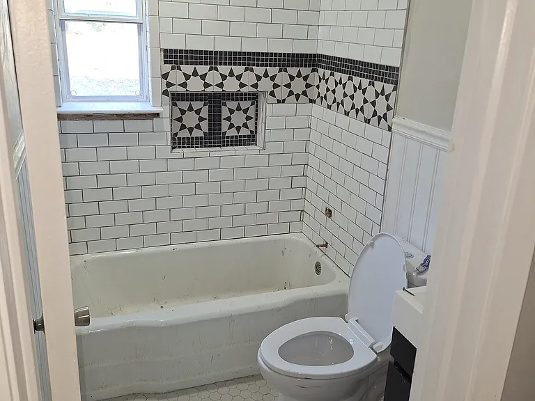 1916 Manteo Ct — Photo 17