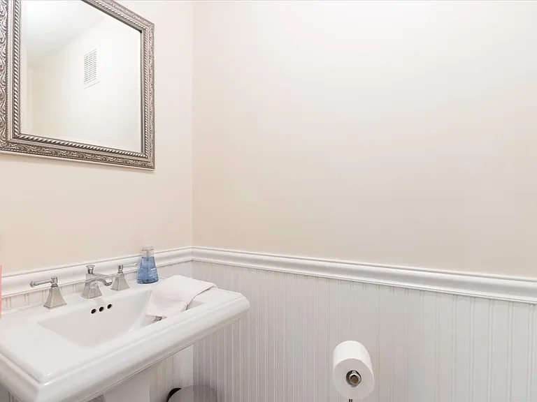 7 Worthington St #1 — Photo 14