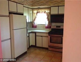 4th image of 13305 Magellan Ave