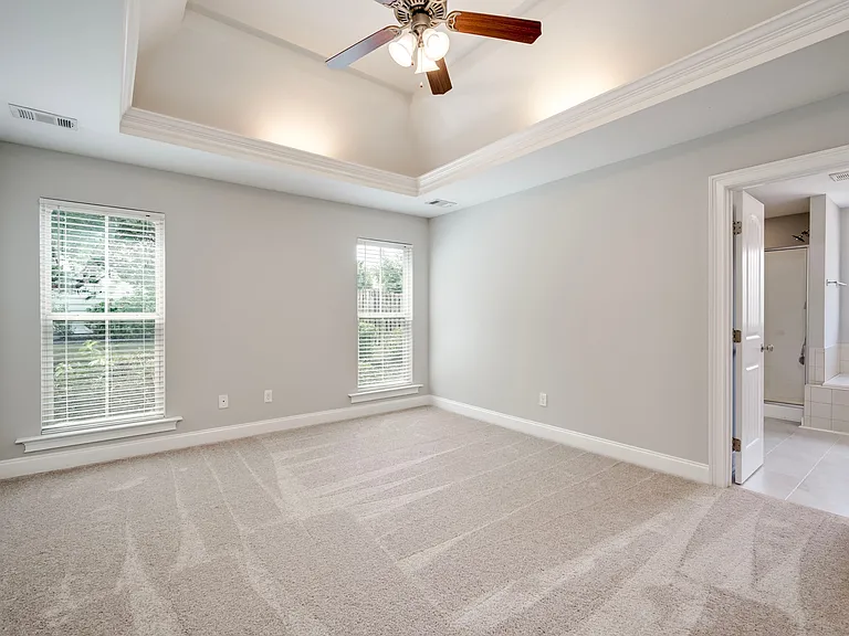 812 Paisley Ln — Photo 14
