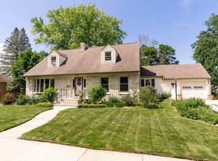 916 Harvey Ave, Watertown, WI 53094