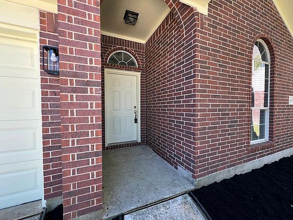 2nd image of 23607 Mesquite Trail Ln