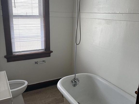 4th image of 417 North 5th STREET