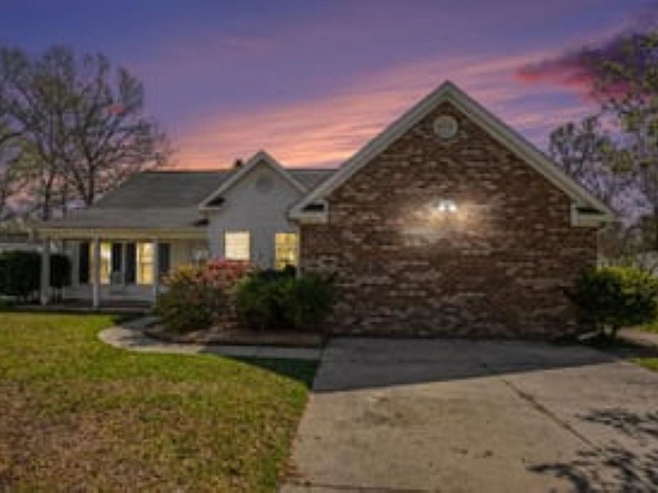 1st image of 2620 Holmes Ct. S