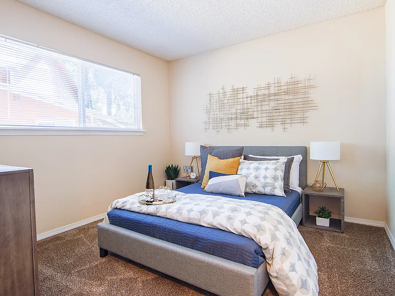 Evergreen Garden Apartments — Photo 13
