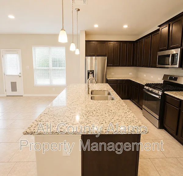 13710 Aria Cv — Photo 4