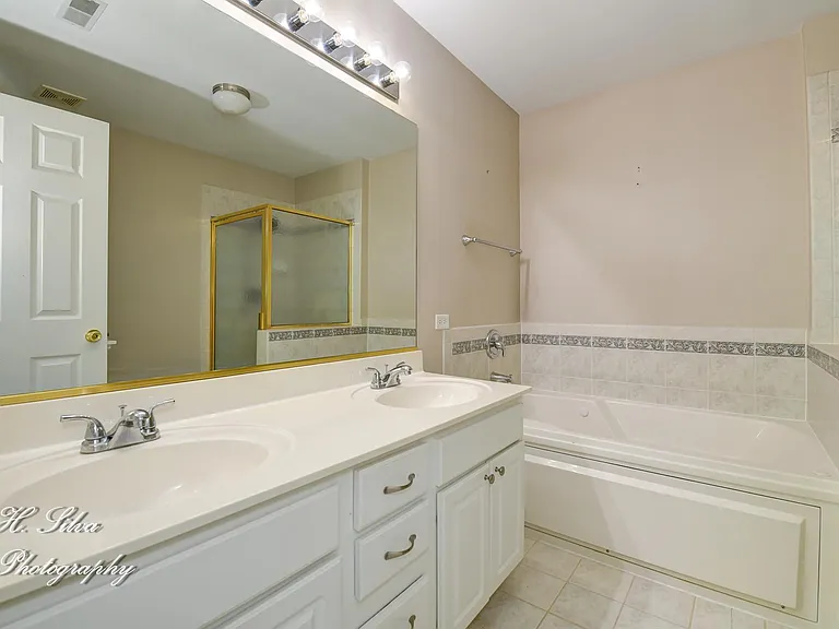 3640 Roanoke Ave — Photo 8