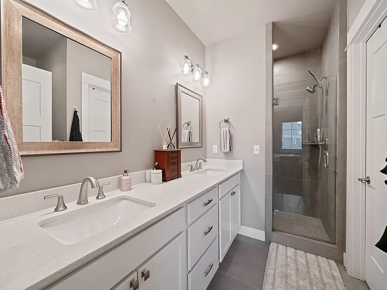 3083 Lori Ln — Photo 16