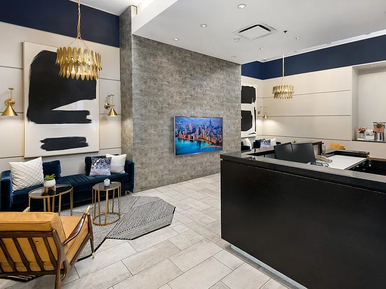Roosevelt Collection Lofts — Photo 17