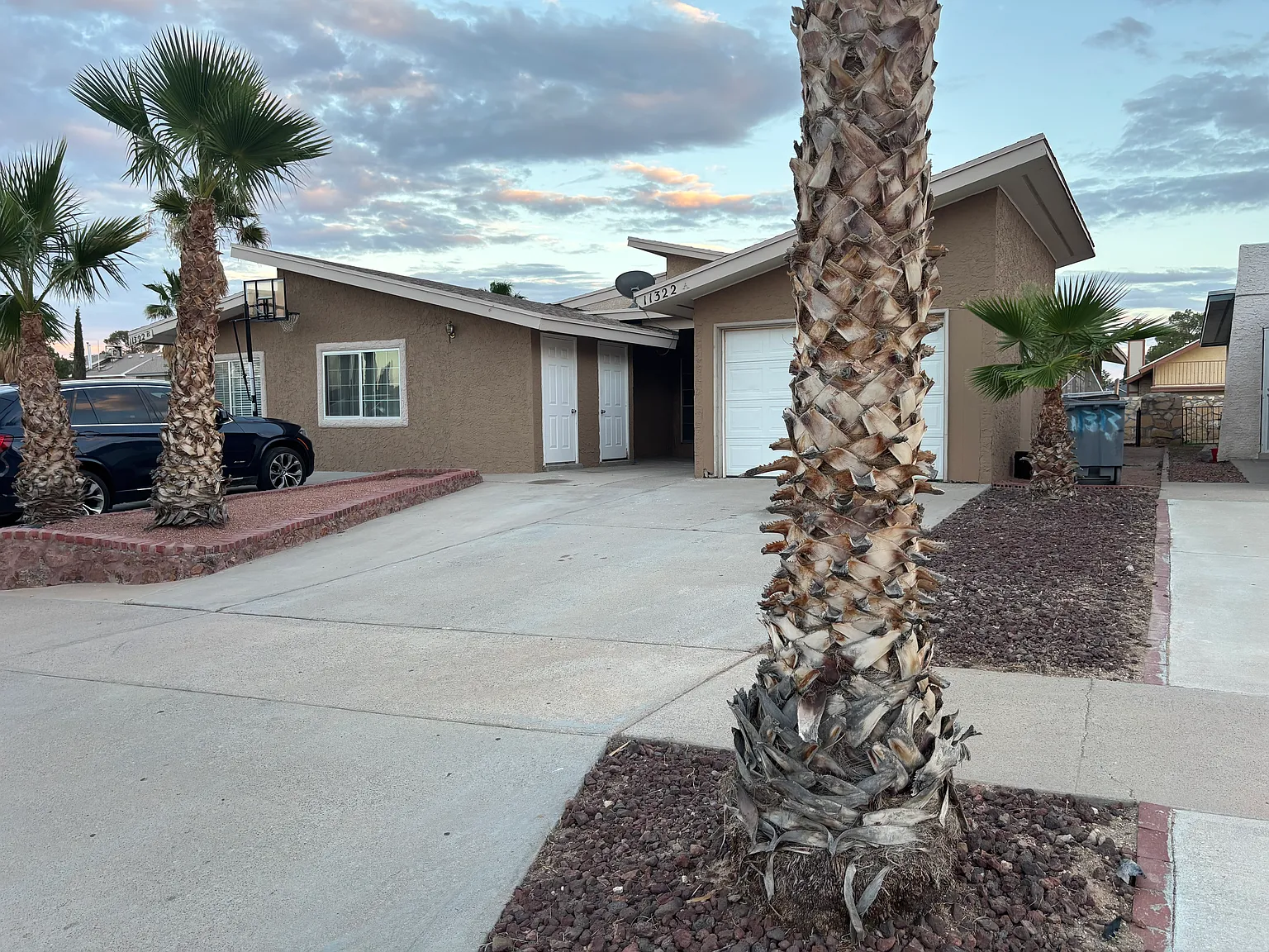 3 bed, 1200 sqft, $1,300 — Photo 2