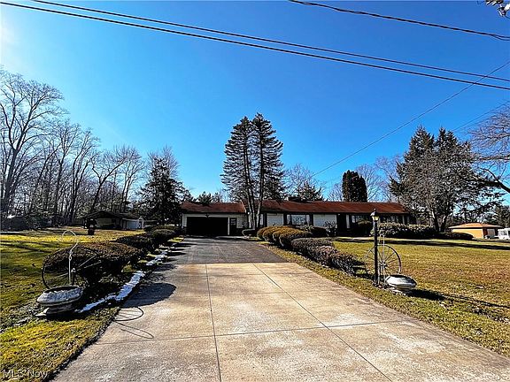 5th image of 14960 Crestwood Dr