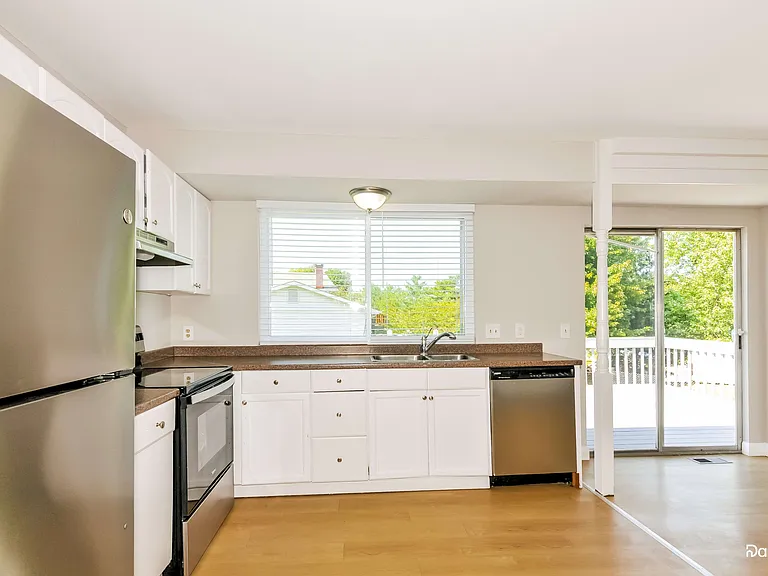 5 Elmdale Ct — Photo 3
