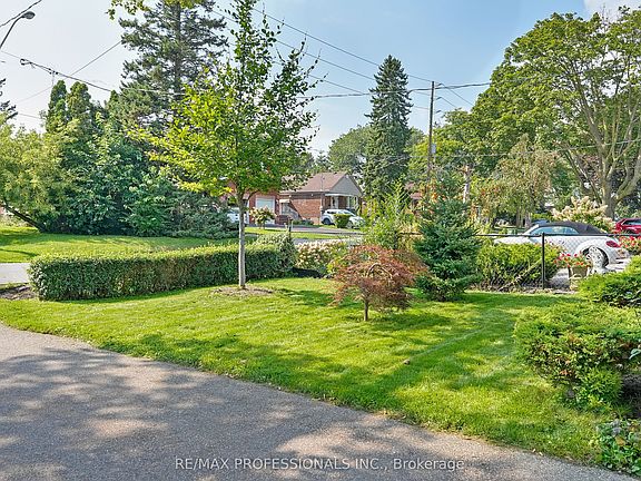 4th image of 111 Wesley St