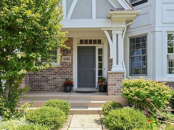 2nd image of 2565 Independence Ave