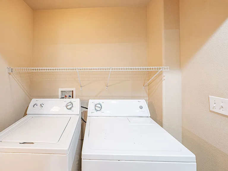 10243 Midnight Glow Ct — Photo 7