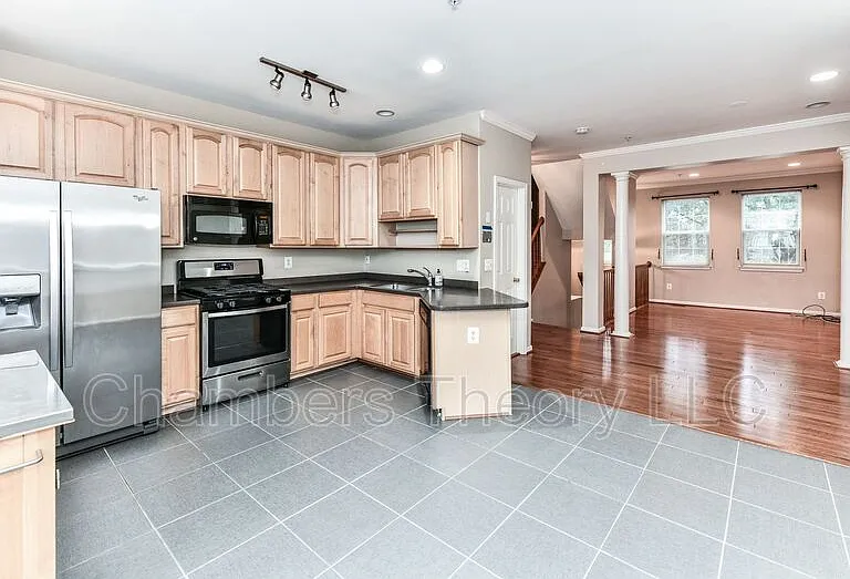 3845 Eisenhower Ave — Photo 7