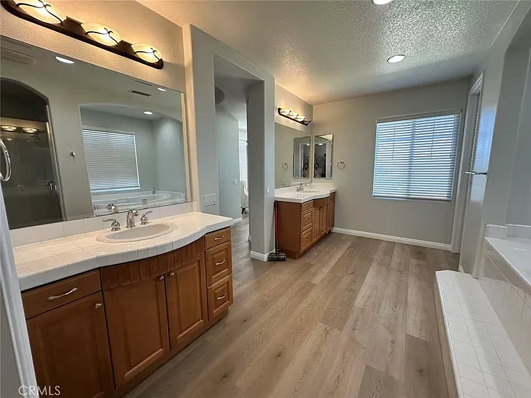 22276 Silverpointe Loop — Photo 12