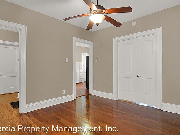 3rd image of 4617 Wilcox Ave