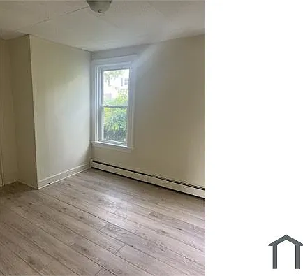 352 Ash St #1 — Photo 4