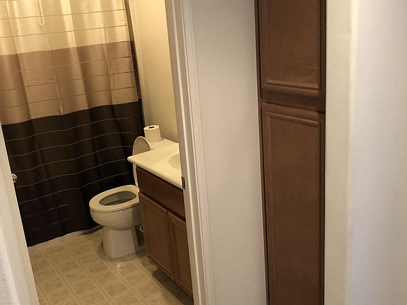 Upstairs restroom 