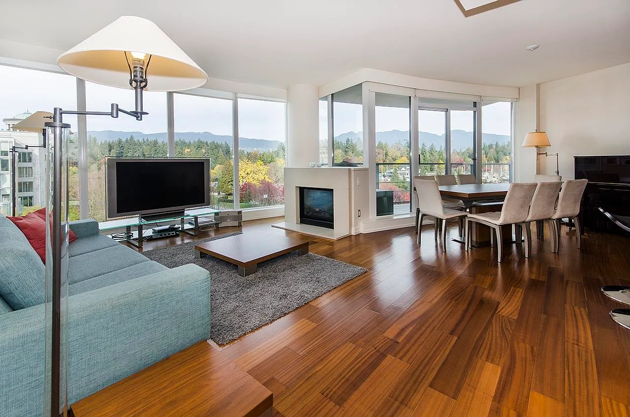 2 bed, 1255 sqft, $6,200 — Photo 1