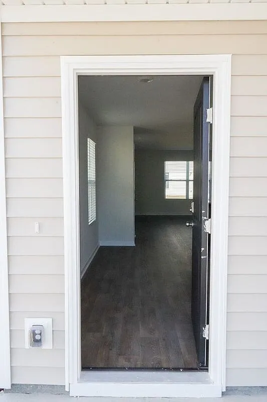4 bed, 2.5 bath, 2174 sqft, $2,100 — Photo 4