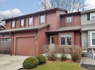 1214 Riverwood Dr, Algonquin, IL 60102
