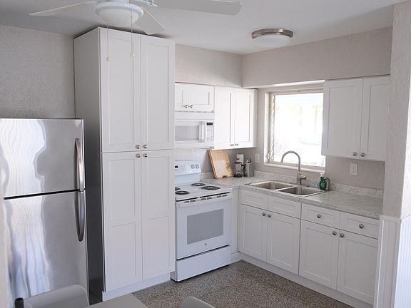 4th image of 14054 Miramar Ave Unit 1