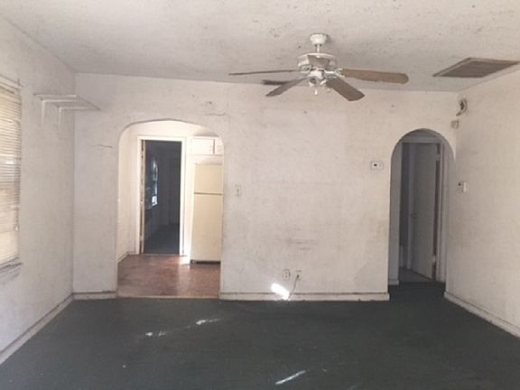 2nd image of 947 23rd Ave S